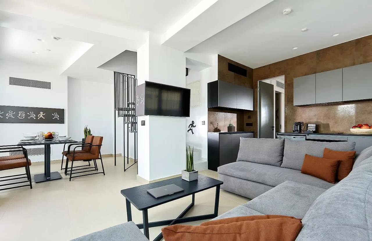 City Lion By Semavί Iraklion Appartement